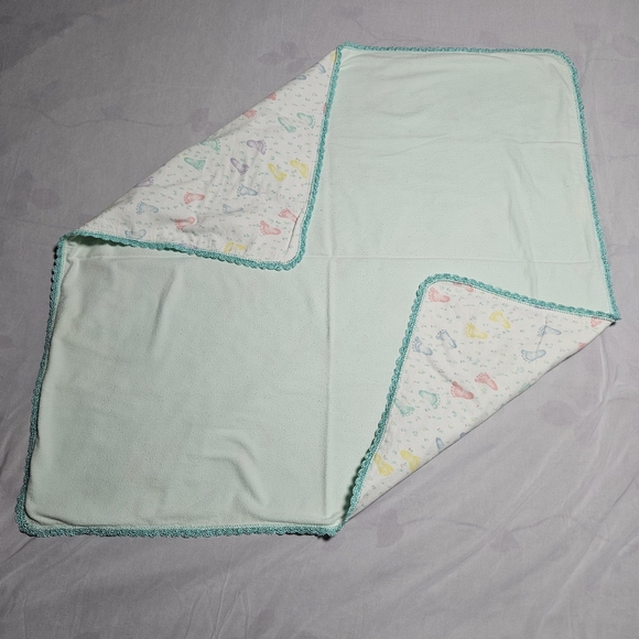 New* handmade baby feet and turquo one of a kind baby blanket approx. 32" by 34" - Picture 4 of 12